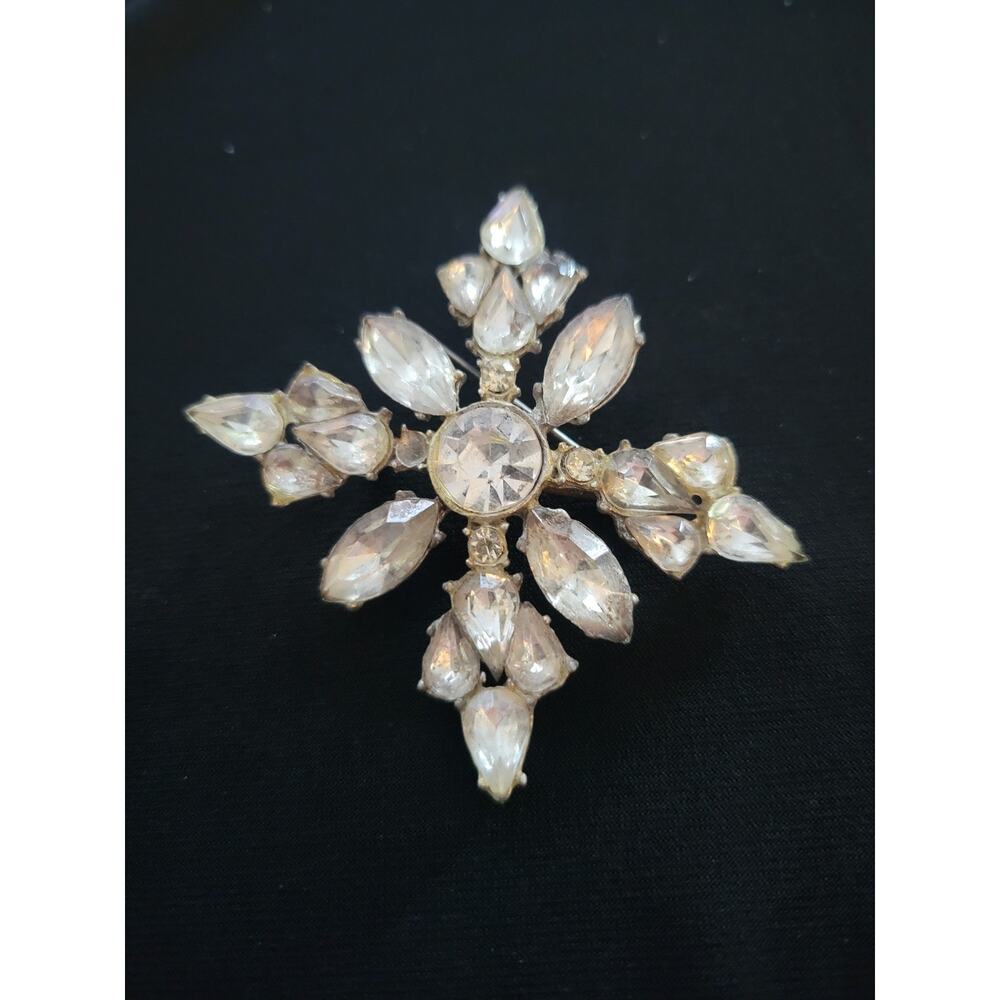 Silver-Tone Crystal Flower/Snowflake? Brooch with Round Oval Crystal Stones - Picture 2 of 6